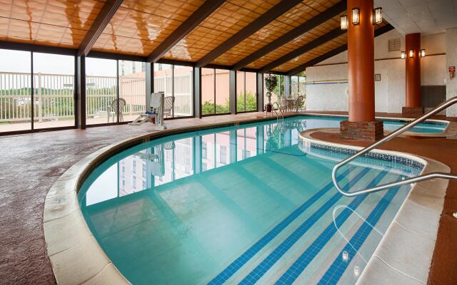 Best Western Royal Plaza Hotel & Trade Center