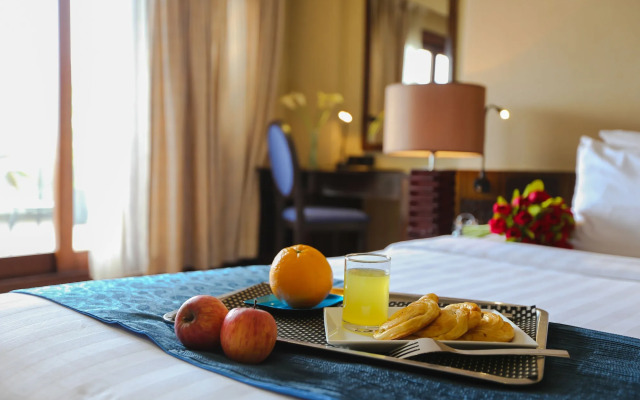 Oriental Suites Hotel & Spa