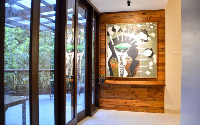 Treehouse Suites  - Boutique Serviced Apartment