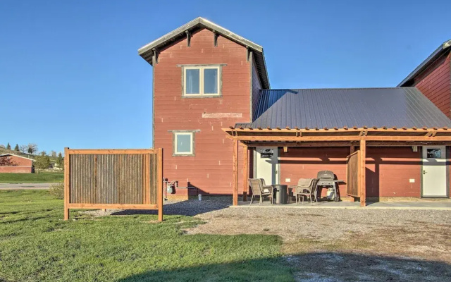 Updated Townhouse w/ Pergola, Walk to Downtown!
