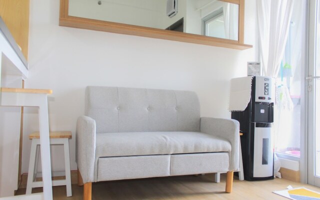 Comfortable 2BR at Emerald Bintaro Apartment