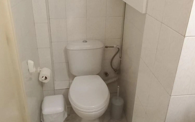 Central, Bright and Comfortable Apartment with balcony