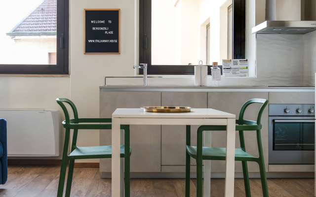 italianway Bergonzoli Place - MONO A - Swimming