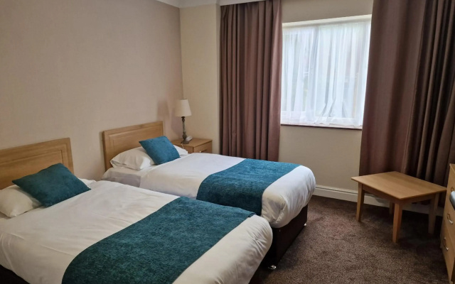 Royal Court Hotel
