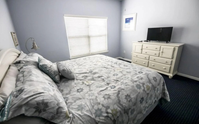 Peaceful Runaway Beach Condo