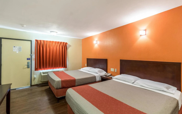 Motel 6 Blythe, CA - South