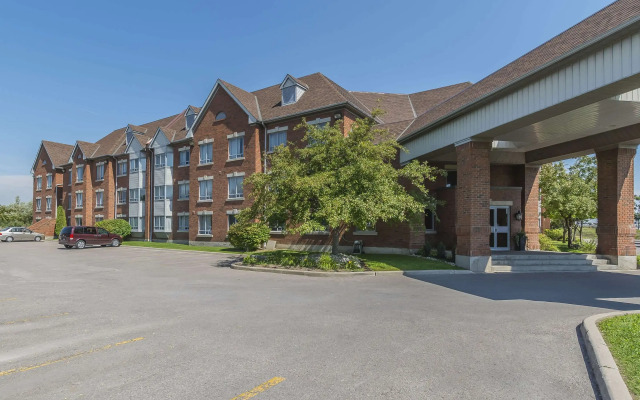 Quality Suites Whitby