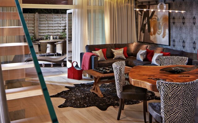 Alexander House And Utopia Spa