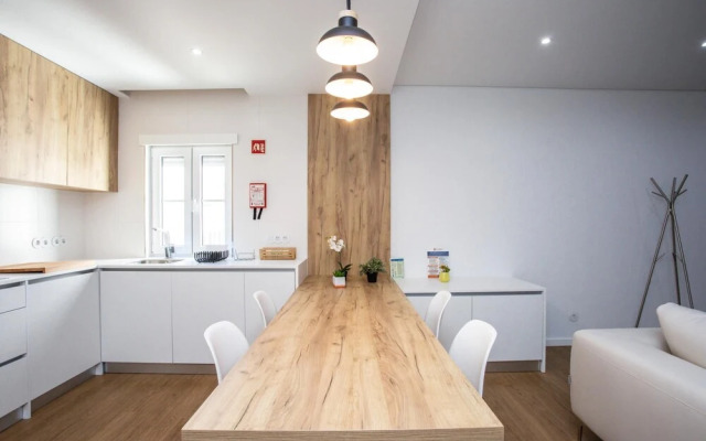 Luxury Picadeiro Apartment III by Rent4all