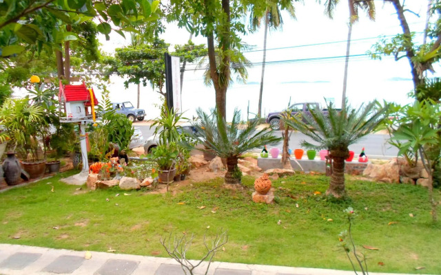 Bangrak Bungalow