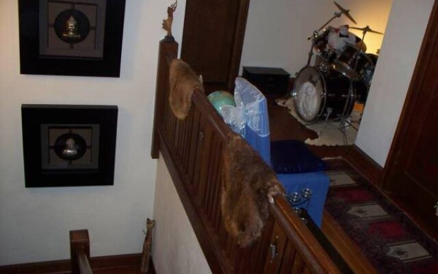 Charm of Qualicum Bed and Breakfast