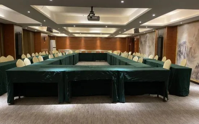 95 Hotel Chain Ziyun