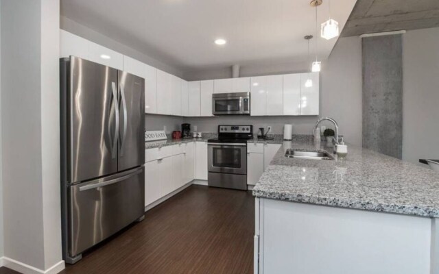 Apartments At 1055 Old River Road