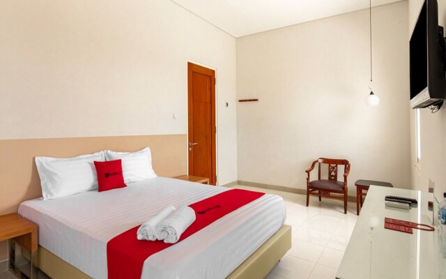 RedDoorz Syariah @ Kebraon