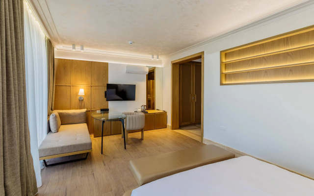 Sea Breeze Resort (Си Бриз Резорт)