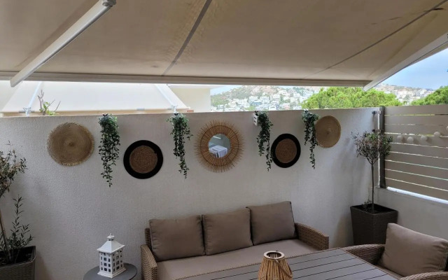 Family & Friends 4-Bedroom beach break!