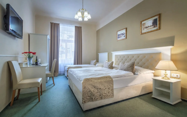 Hotel Taurus