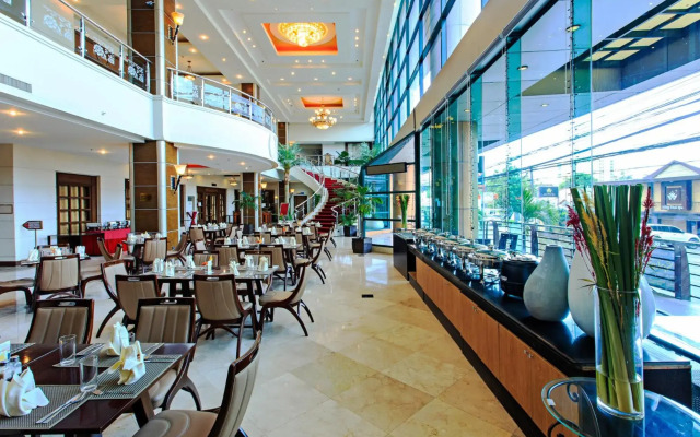 Sarrosa International Hotel and Residential Suites