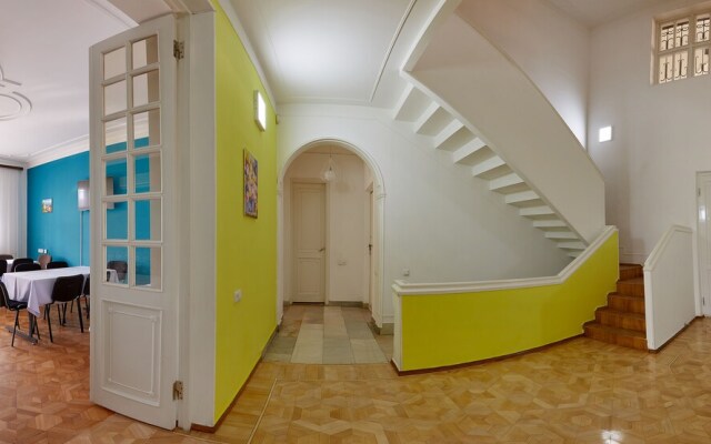 Luys Hostel & Tours