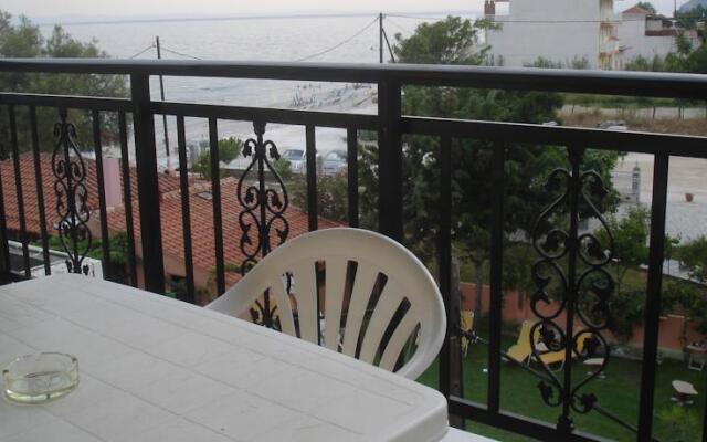 Konstantinos Beach 2