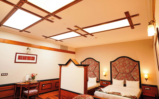 Orsino Resort Mall Road