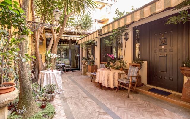 Navona Gallery Michelangelo Suite