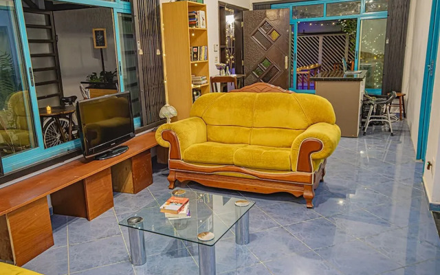 Hobi Hostel Bar & Lounge