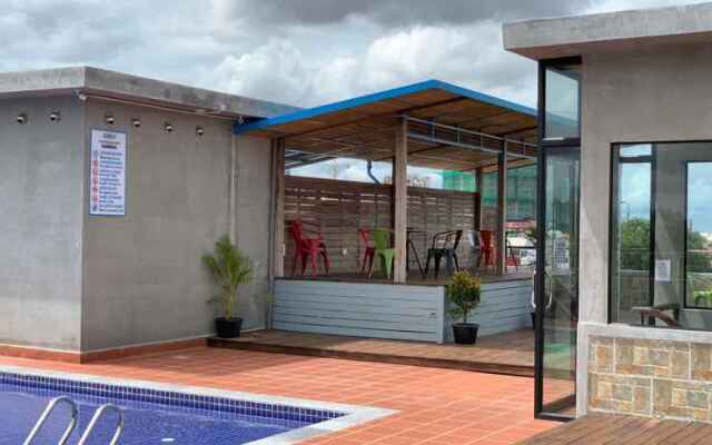 Pooltop Guesthouse