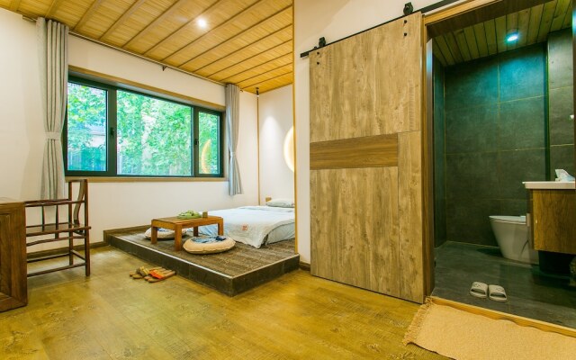 Cangwei Guesthouse