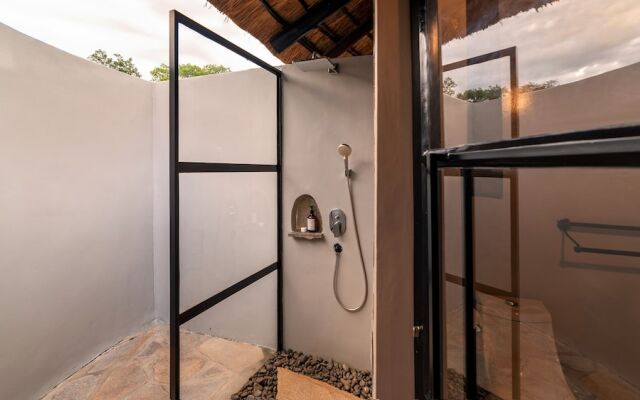 Sambiya River Lodge