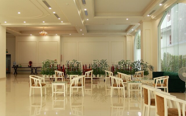 Grand Hill Apartment & Hotel