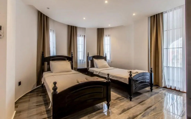 Luxurious Villa With Private Pool in Antalya