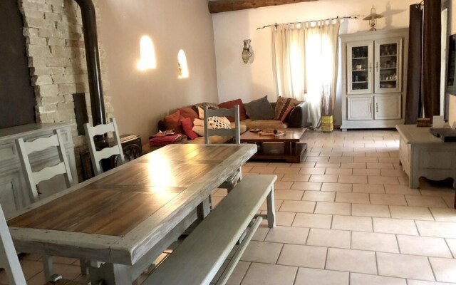 Villa With 4 Bedrooms in Althen-des-paluds, With Private Pool, Enclose