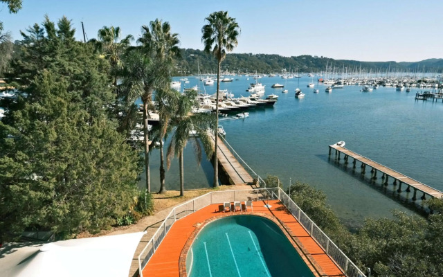 Mirage Hotel Newport