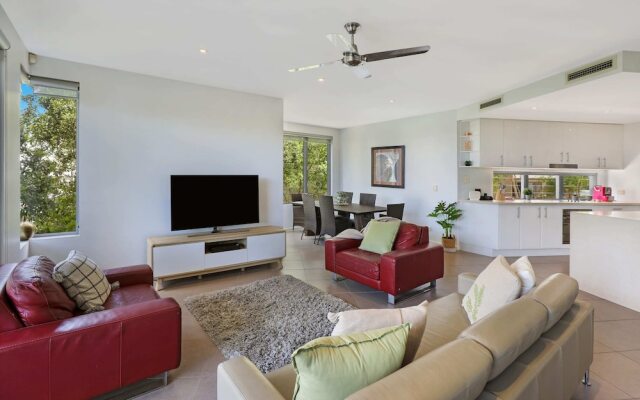 Top 1 Sunshine Beach Family Retreat