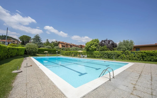 La Casa Accanto With Shared Pool