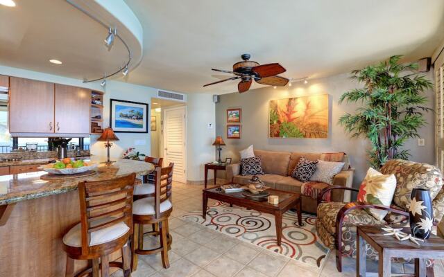 Kihei Beach #606 by Ali'i Resorts