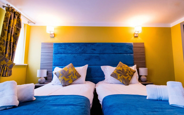 Stonecross Manor Hotel