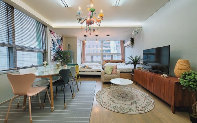 F-1 Radi'S House