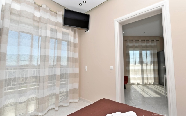 Sabbia Seafront Apartment  2 by TravelPro Serv...