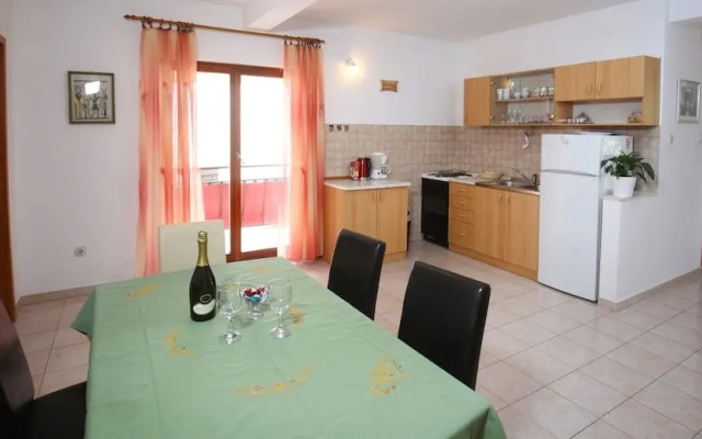 Neda - Perfect Location & Free Parking - A3