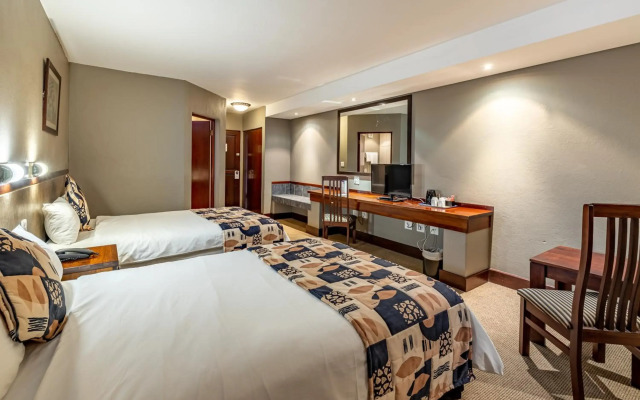 African Sky Hotels - Pine Lake Inn