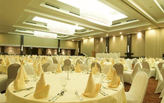 Horison Ultima Makassar