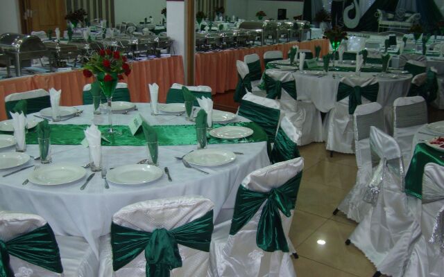 Riverside Hotel and Conference Centre