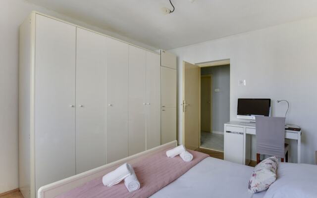 Homely Apartment in Split near Sea