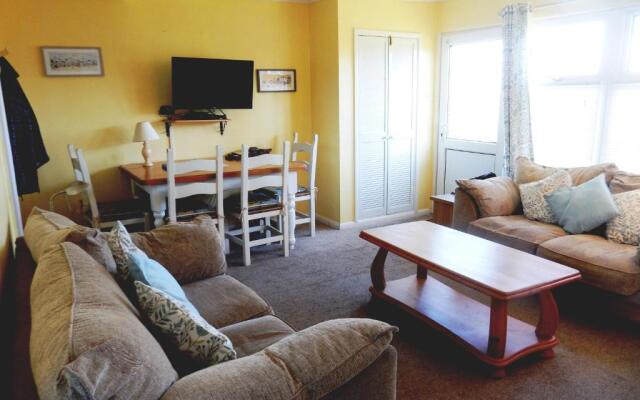 Sheena's Dartmouth Chalets