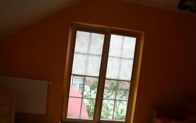 Alongės Guest House