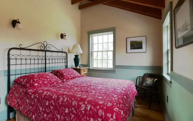 Hemlock Lodge