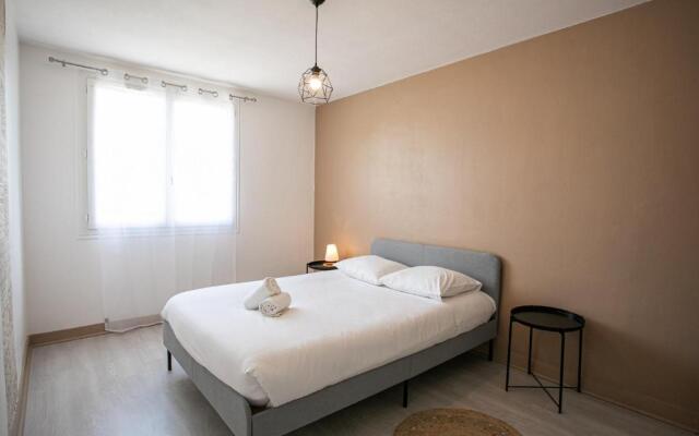 Magnifique T4/refait à Neuf/spacieux et Lumineux