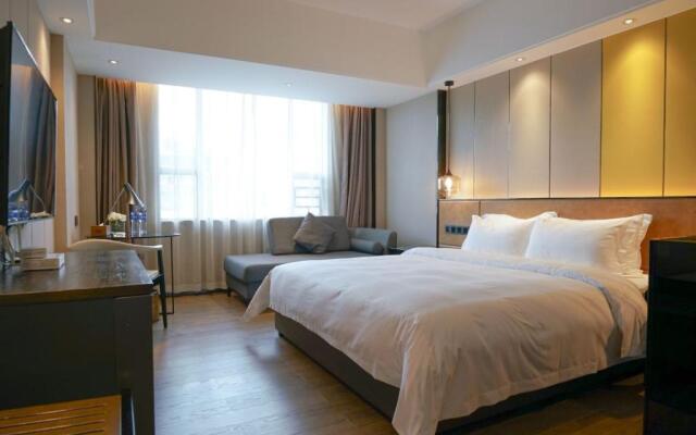 Paco Hotel (Guangzhouta Datang Metro Station)